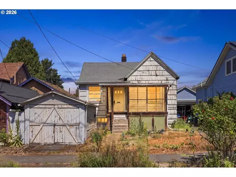 1917 SE Taggart St, Portland, OR 97202