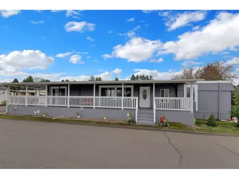 1800 Lakewood Ct #36, Eugene, OR 97402