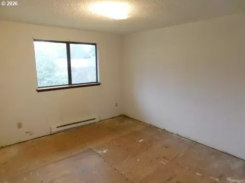 Bedroom - 1990 Willow St, Florence, OR 97439 photo 2 of 3