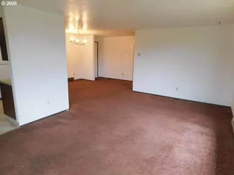 Living - 1990 Willow St, Florence, OR 97439 photo 1 of 2
