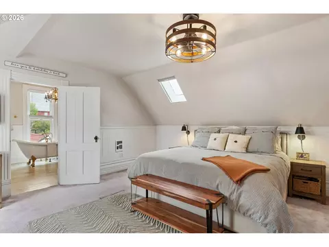 Bedroom - 65254 Pine Tree Rd, Enterprise, OR 97828 photo 1 of 4
