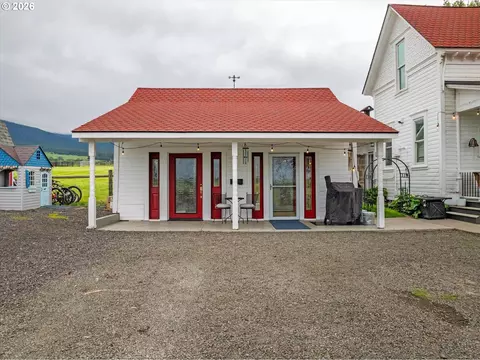 Exterior - 65254 Pine Tree Rd, Enterprise, OR 97828 photo 5 of 6