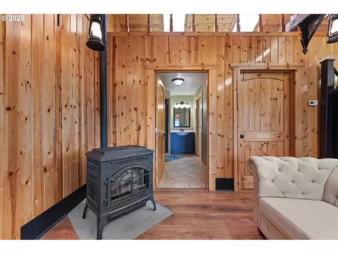 Entry Way - 65254 Pine Tree Rd, Enterprise, OR 97828 photo 3 of 3