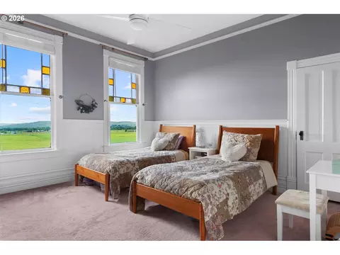 Bedroom - 65254 Pine Tree Rd, Enterprise, OR 97828 photo 2 of 4