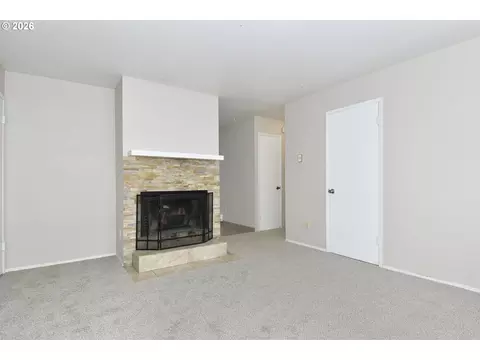 Living - 3110 NE 7th Ct, Gresham, OR 97030 photo 3 of 6