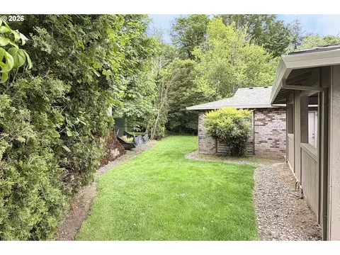 Exterior - 3110 NE 7th Ct, Gresham, OR 97030 photo 2 of 11