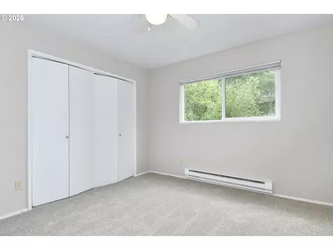 Bedroom - 3110 NE 7th Ct, Gresham, OR 97030 photo 3 of 5