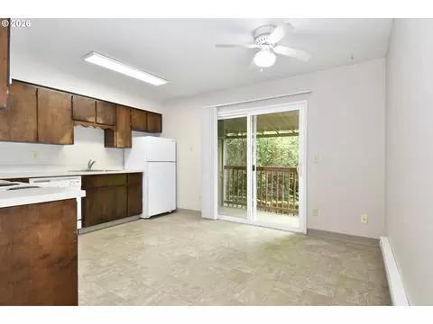 Kitchen - 3110 NE 7th Ct, Gresham, OR 97030 photo 1 of 2