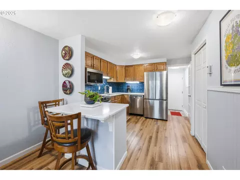 Kitchen - 1326 Quaker St, Eugene, OR 97402 photo 5 of 5