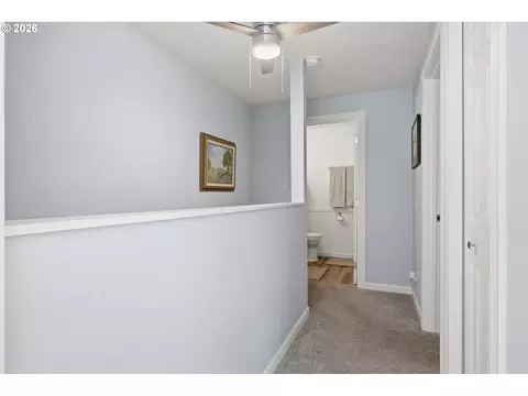 Entry Way - 1326 Quaker St, Eugene, OR 97402 photo 7 of 7