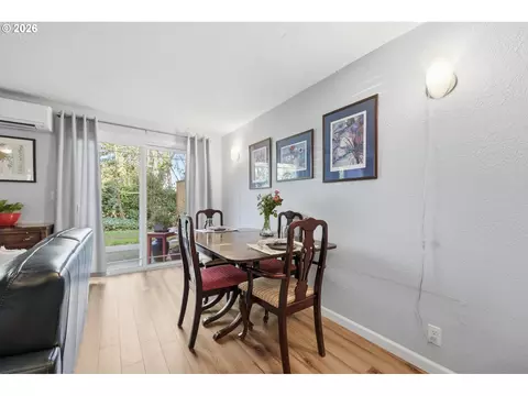 Dining - 1326 Quaker St, Eugene, OR 97402 photo 1 of 2