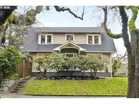 4033 NE Klickitat St, Portland, OR 97212