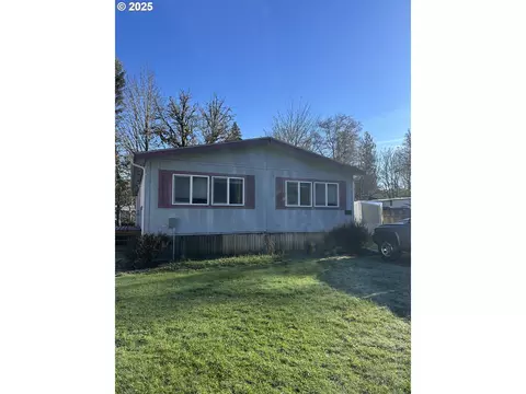 1105 Riverside Dr #17, Vernonia, OR 97064