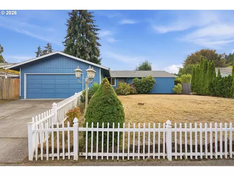 2870 SE Walnut St, Hillsboro, OR 97123