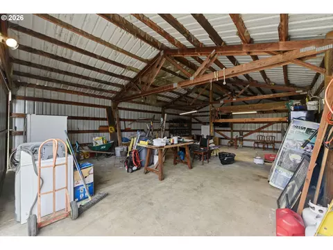 Other - 1820 E Cedar St, Myrtle Point, OR 97458 photo 6 of 8
