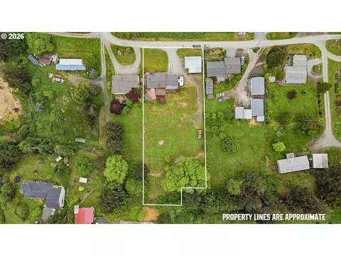 View/Area - 1820 E Cedar St, Myrtle Point, OR 97458 photo 1 of 3