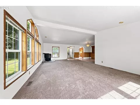 Living - 20100 SE Bornstedt Rd, Sandy, OR 97055 photo 4 of 6