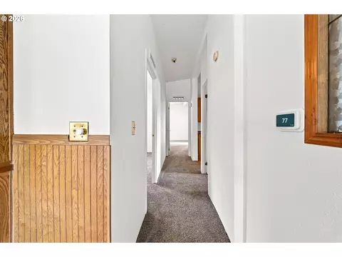 Entry Way - 20100 SE Bornstedt Rd, Sandy, OR 97055 photo 2 of 2