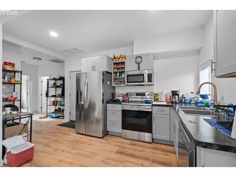 Kitchen - 105 Arcade St, Lexington, OR 97839 photo 5 of 8