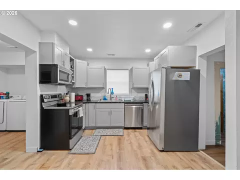 Kitchen - 105 Arcade St, Lexington, OR 97839 photo 1 of 8