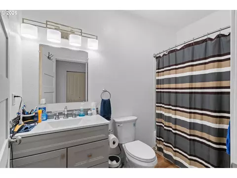 Bath - 105 Arcade St, Lexington, OR 97839 photo 2 of 3