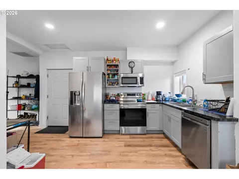Kitchen - 105 Arcade St, Lexington, OR 97839 photo 4 of 8