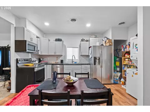 Kitchen - 105 Arcade St, Lexington, OR 97839 photo 8 of 8