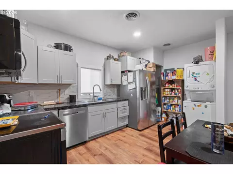 Kitchen - 105 Arcade St, Lexington, OR 97839 photo 6 of 8