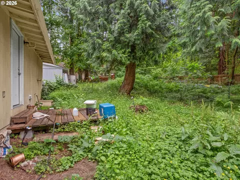 Exterior - 32510 E Bell Rd, Corbett, OR 97019 photo 12 of 21