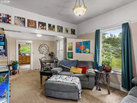 Living - 32510 E Bell Rd, Corbett, OR 97019 photo 1 of 3