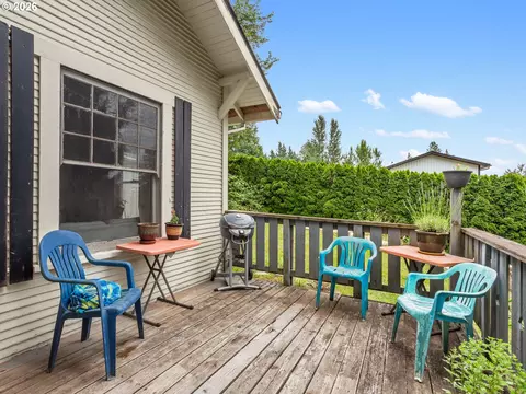 Exterior - 32510 E Bell Rd, Corbett, OR 97019 photo 6 of 21