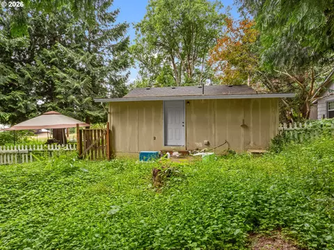 Exterior - 32510 E Bell Rd, Corbett, OR 97019 photo 13 of 21