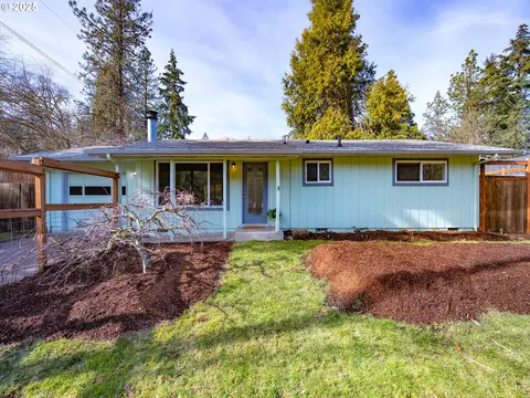 4360 W Amazon Dr, Eugene, OR 97405