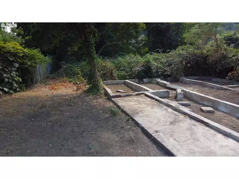 Exterior - Church St, Dillard, OR 97432 photo 12 of 17