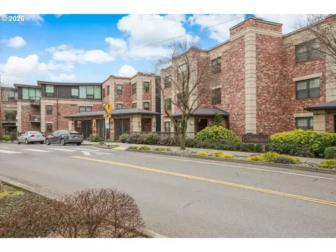 2454 NW Westover Rd #102, Portland, OR 97210