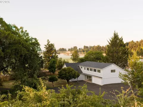 7020 SW Country Club Dr, Corvallis, OR 97333
