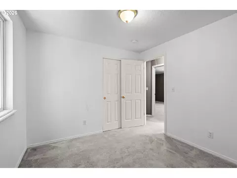 Bedroom - 37637 Solso Ct, Sandy, OR 97055 photo 2 of 5