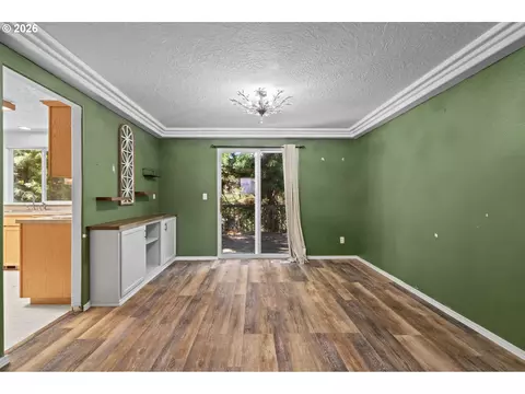 Living - 37637 Solso Ct, Sandy, OR 97055 photo 3 of 3