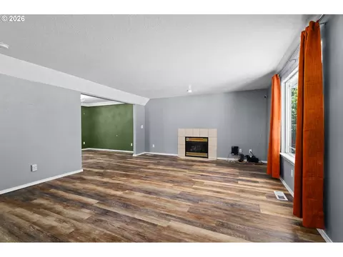 Living - 37637 Solso Ct, Sandy, OR 97055 photo 1 of 3