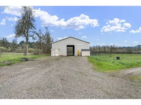Exterior - 90375 Hill Rd, Springfield, OR 97478 photo 5 of 7