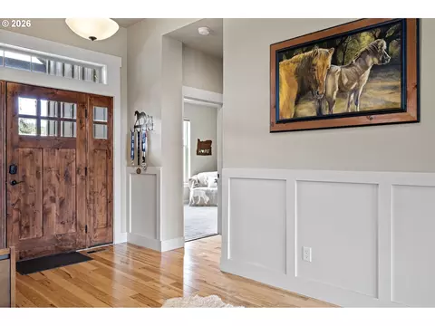 Entry Way - 90375 Hill Rd, Springfield, OR 97478 photo 2 of 4