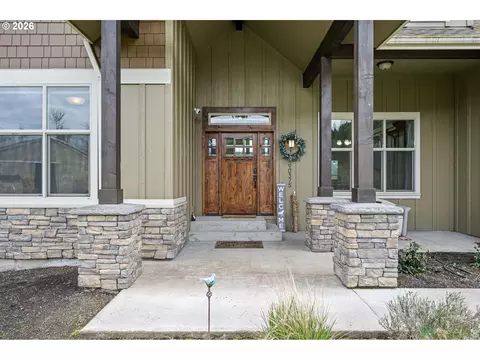 Exterior - 90375 Hill Rd, Springfield, OR 97478 photo 3 of 7
