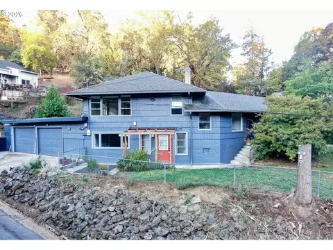 1397 SE Reservoir Ave, Roseburg, OR 97470
