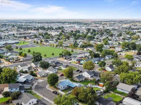 View/Area - 455 E Sunset Dr, Hermiston, OR 97838 photo 10 of 11