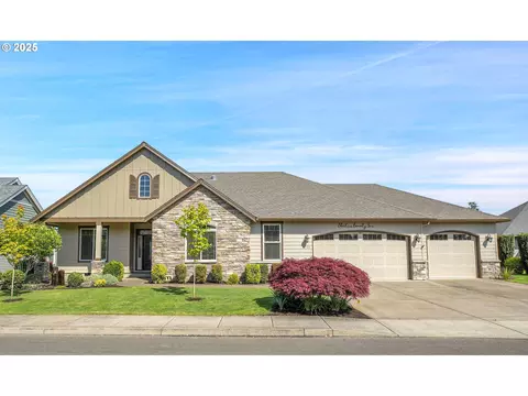 1326 N Fir St, Canby, OR 97013