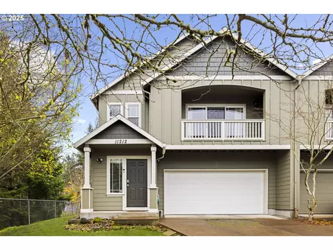 11212 SE Insley St, Portland, OR 97266