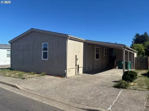 1000 S Mckern Ct #10, Newberg, OR 97132