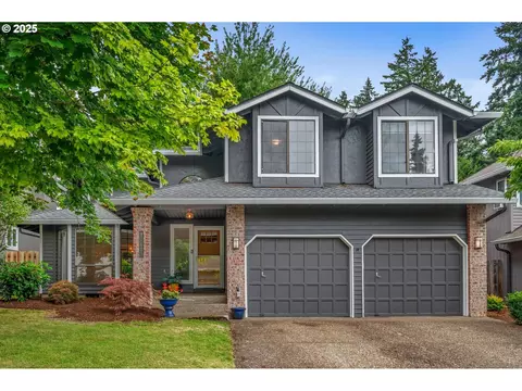 10683 SW River Dr, Portland, OR 97224