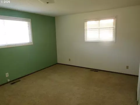Bedroom - 1536 SW 44th St, Pendleton, OR 97801 photo 4 of 4