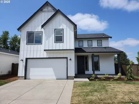 3033 Olympic St #31, Woodburn, OR 97071